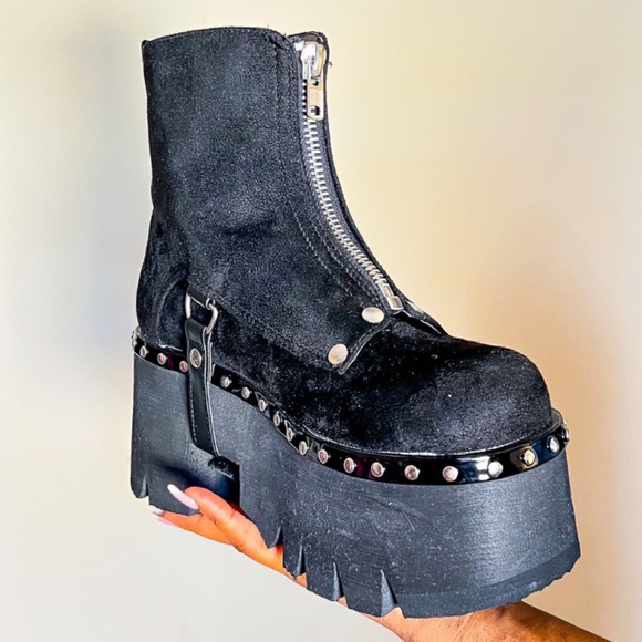 Ashes 100 Ankle Boot - Picture 3 of 3